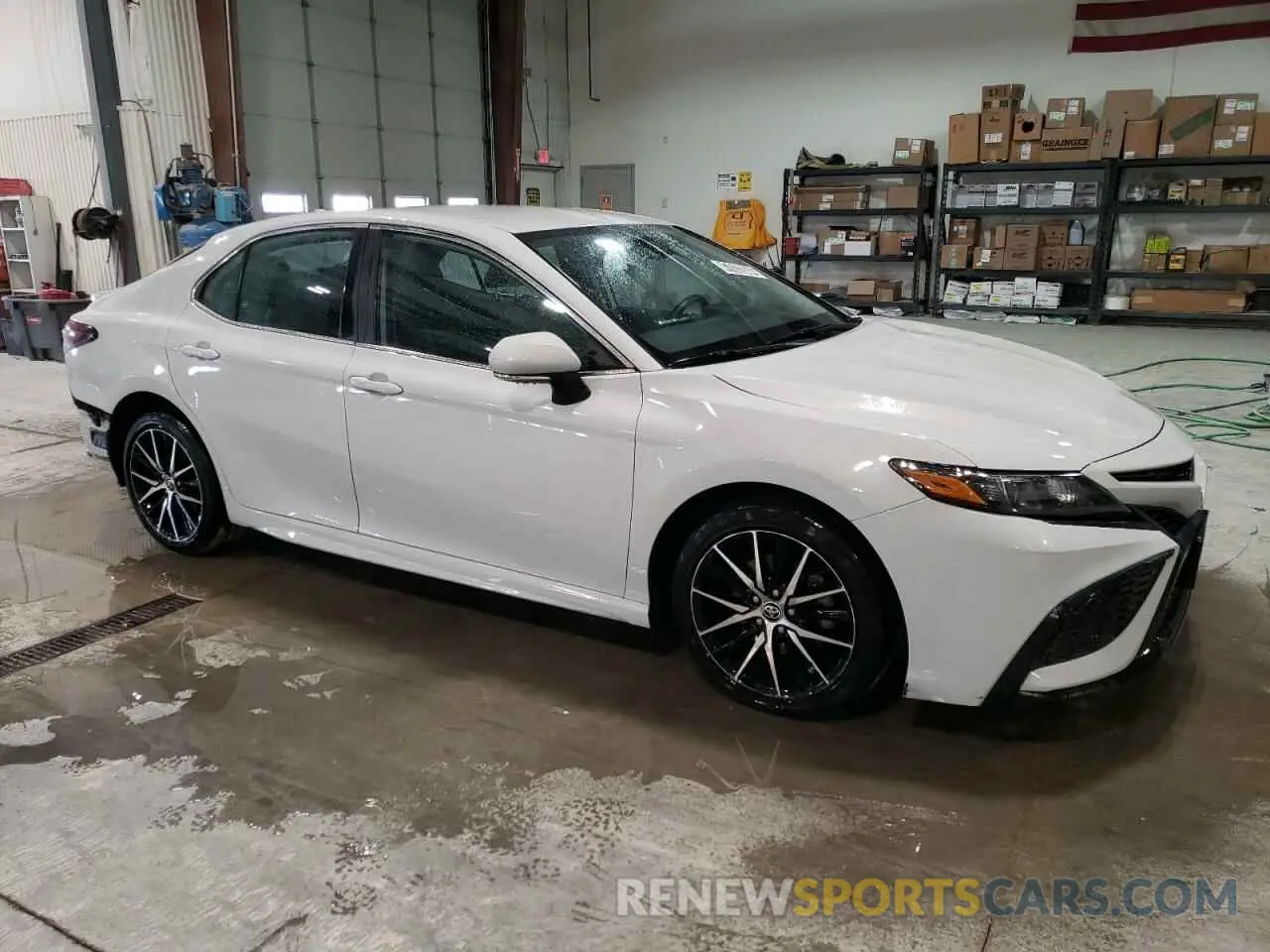 4 fotografías del automóvil dañado 4T1G11AKXNU054452 TOYOTA CAMRY 2022