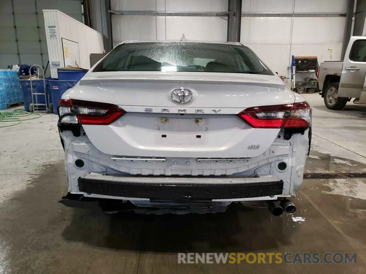 6 fotografías del automóvil dañado 4T1G11AKXNU054452 TOYOTA CAMRY 2022