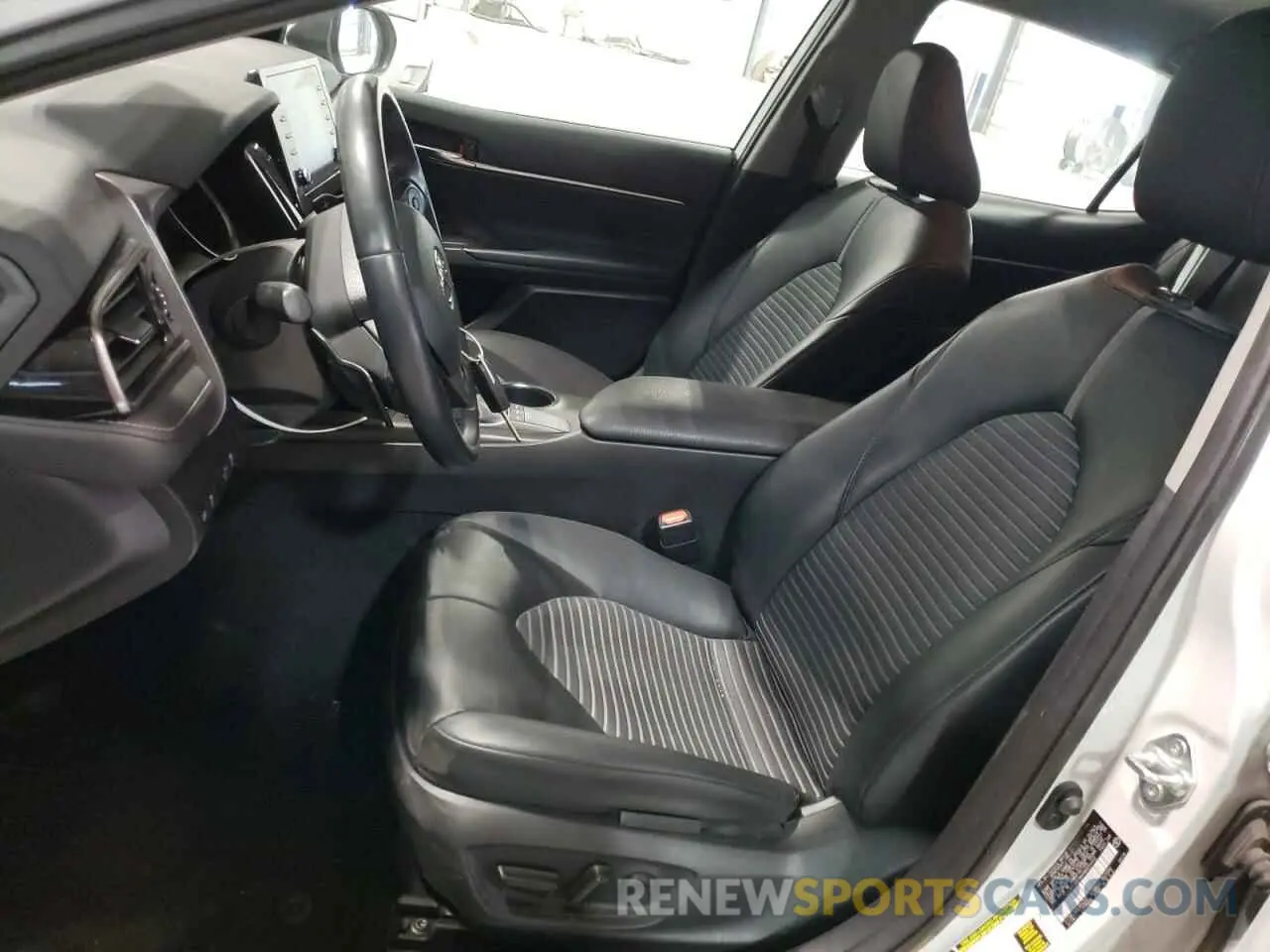 7 fotografías del automóvil dañado 4T1G11AKXNU054452 TOYOTA CAMRY 2022