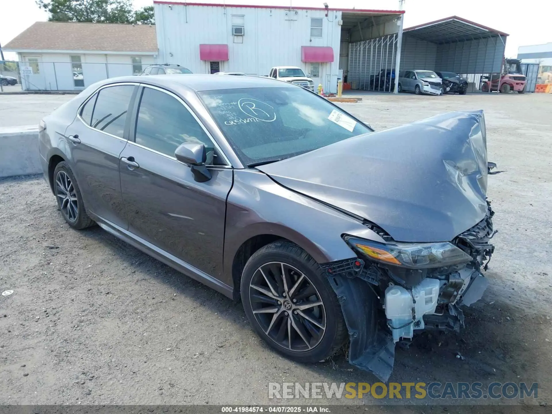 1 fotografías del automóvil dañado 4T1G11AKXNU061322 TOYOTA CAMRY 2022