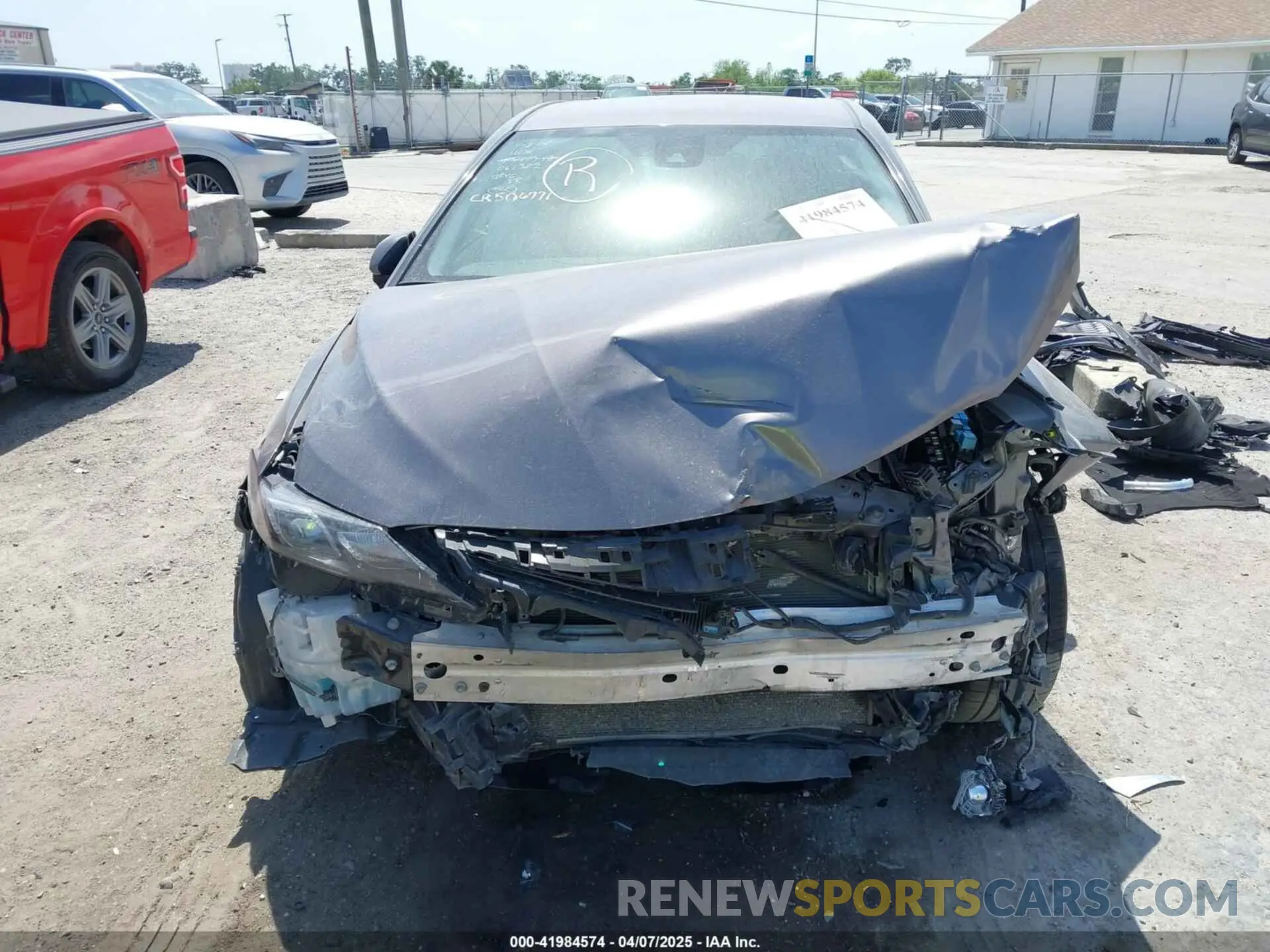 6 fotografías del automóvil dañado 4T1G11AKXNU061322 TOYOTA CAMRY 2022