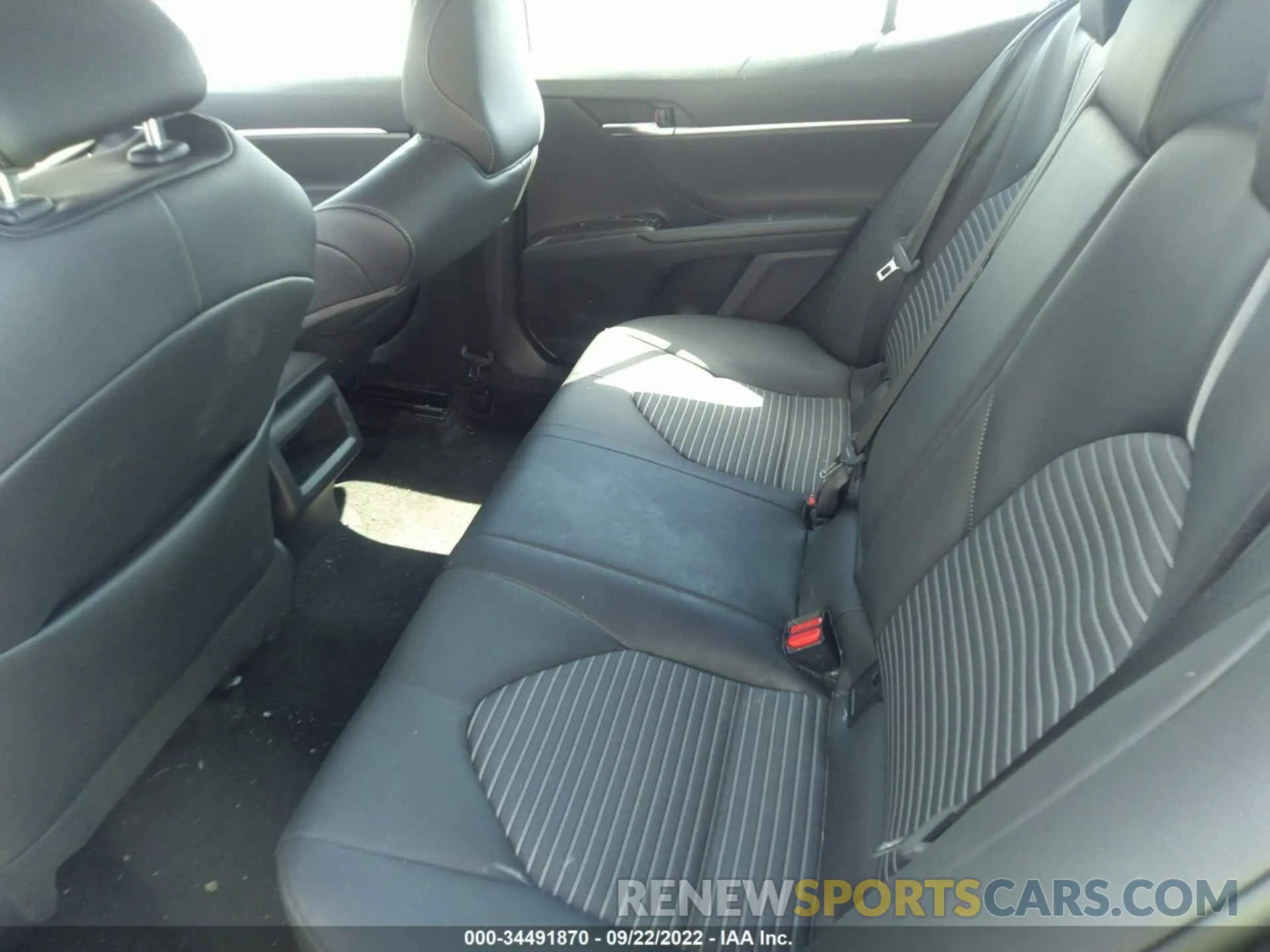 8 fotografías del automóvil dañado 4T1G11AKXNU068805 TOYOTA CAMRY 2022
