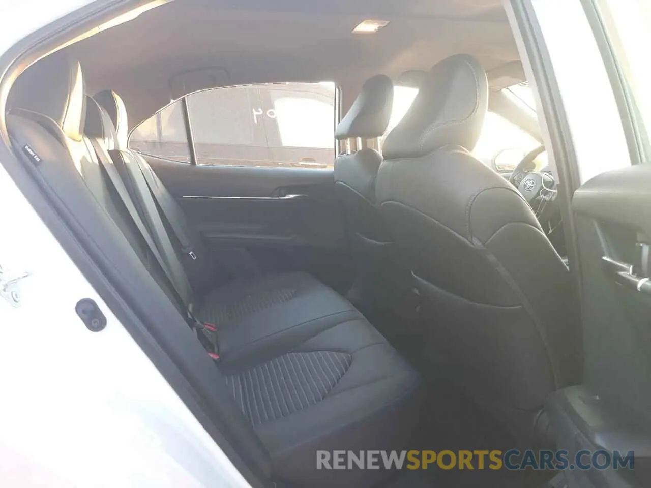6 fotografías del automóvil dañado 4T1G11AKXNU625714 TOYOTA CAMRY 2022