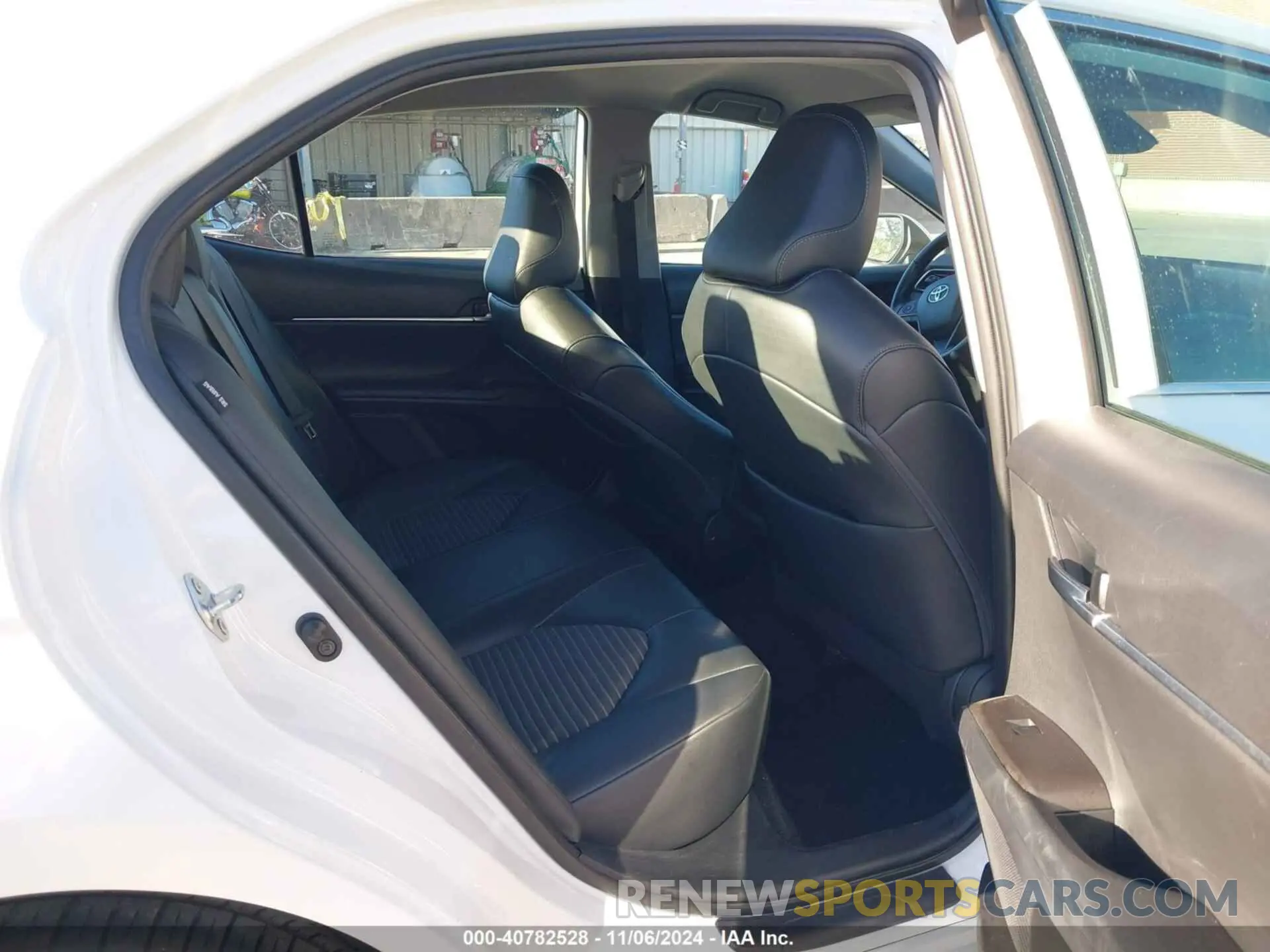 8 fotografías del automóvil dañado 4T1G11AKXNU637362 TOYOTA CAMRY 2022
