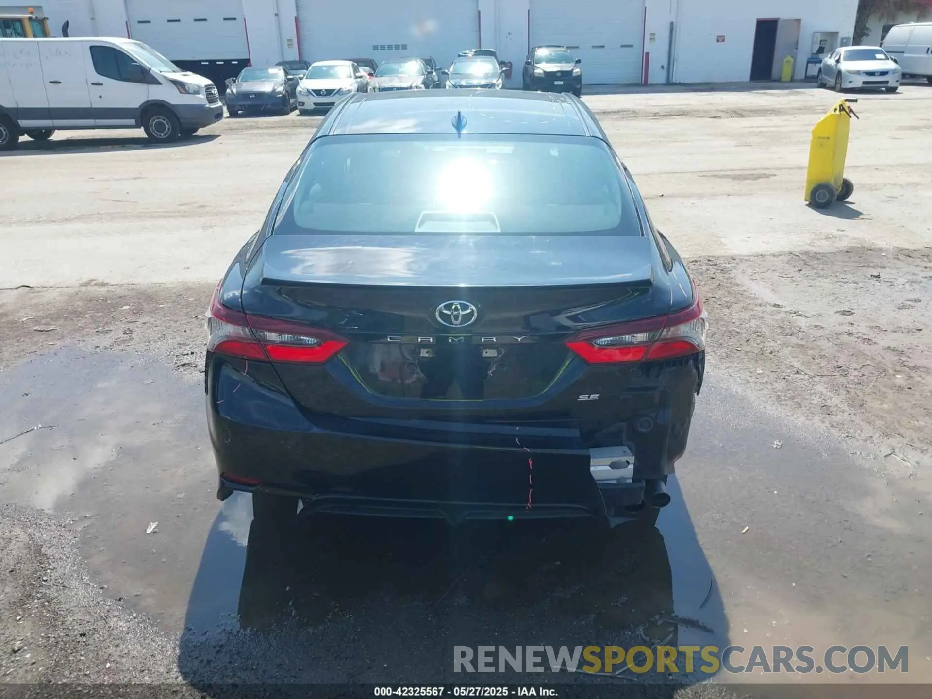 16 fotografías del automóvil dañado 4T1G11AKXNU642139 TOYOTA CAMRY 2022