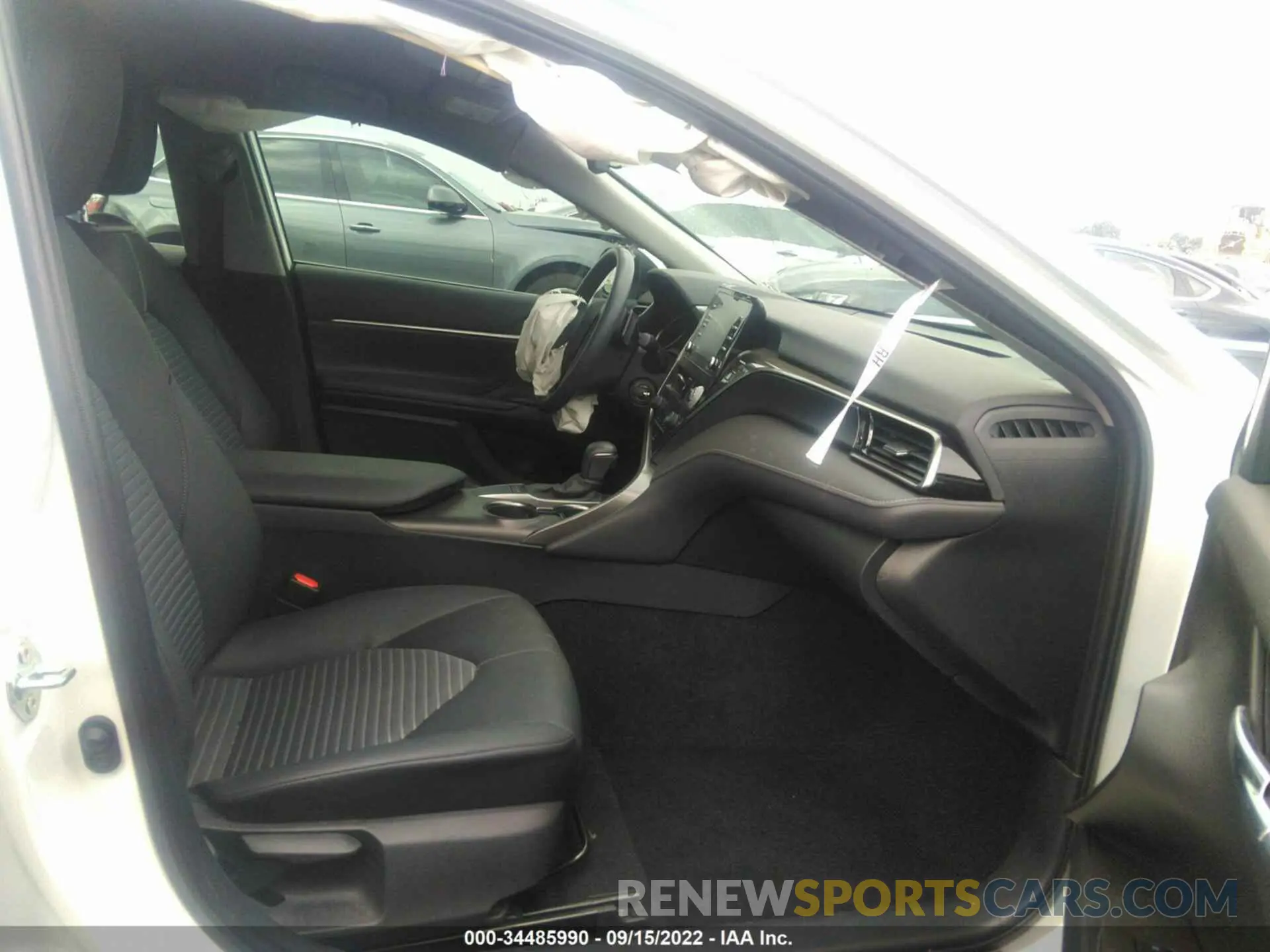 5 fotografías del automóvil dañado 4T1G11AKXNU657353 TOYOTA CAMRY 2022