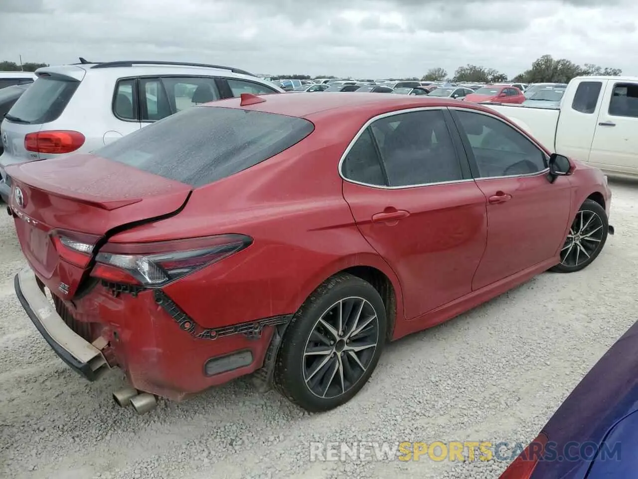 3 fotografías del automóvil dañado 4T1G11BK0NU051199 TOYOTA CAMRY 2022