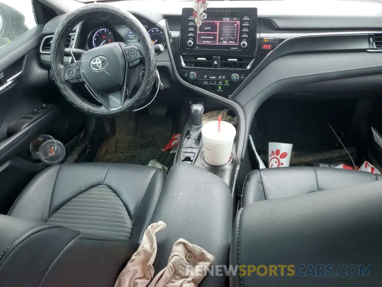 8 fotografías del automóvil dañado 4T1G11BK0NU051199 TOYOTA CAMRY 2022