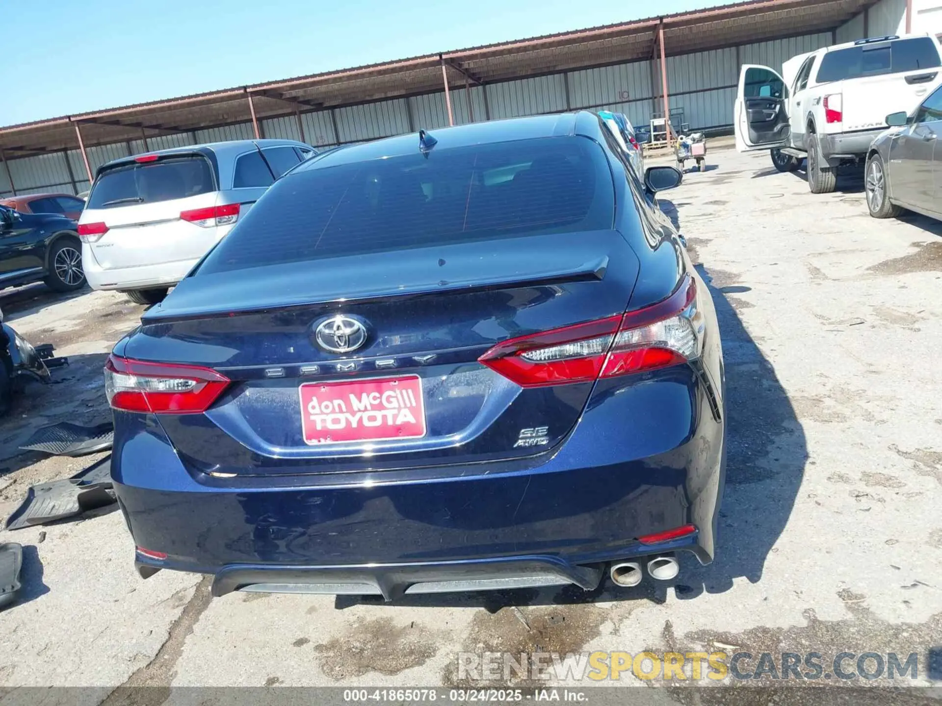 16 fotografías del automóvil dañado 4T1G11BK1NU062065 TOYOTA CAMRY 2022