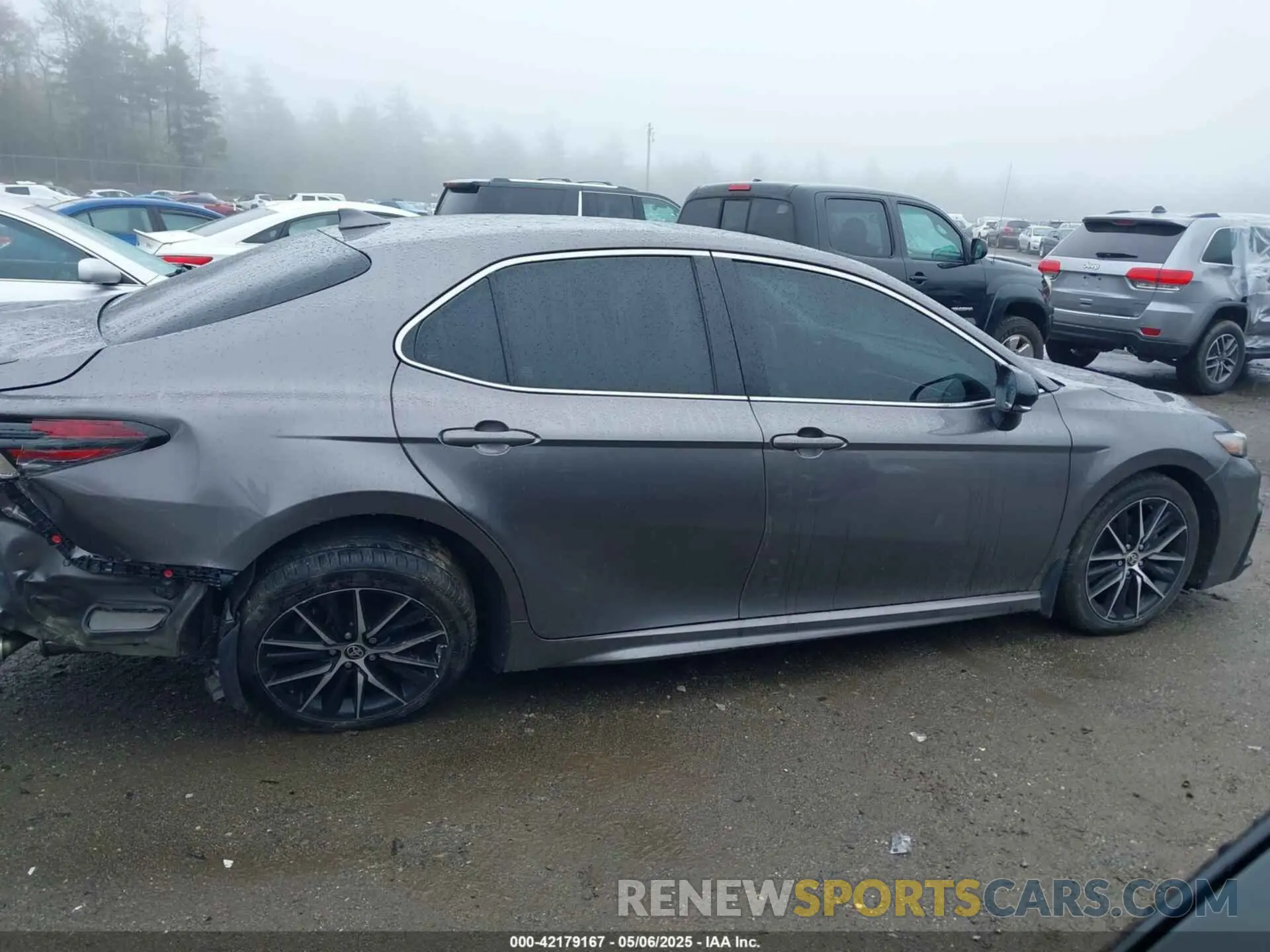 14 fotografías del automóvil dañado 4T1G11BK1NU068450 TOYOTA CAMRY 2022