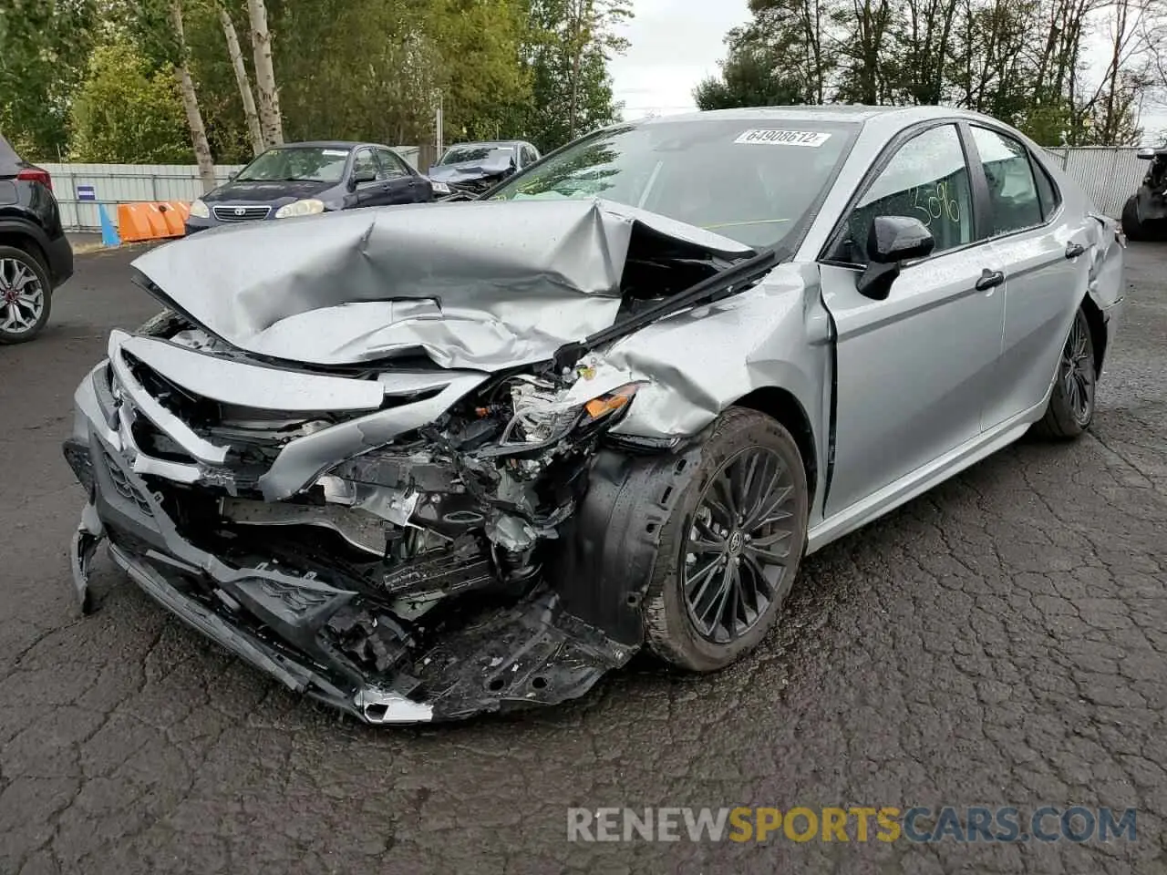 2 fotografías del automóvil dañado 4T1G11BK3NU071527 TOYOTA CAMRY 2022