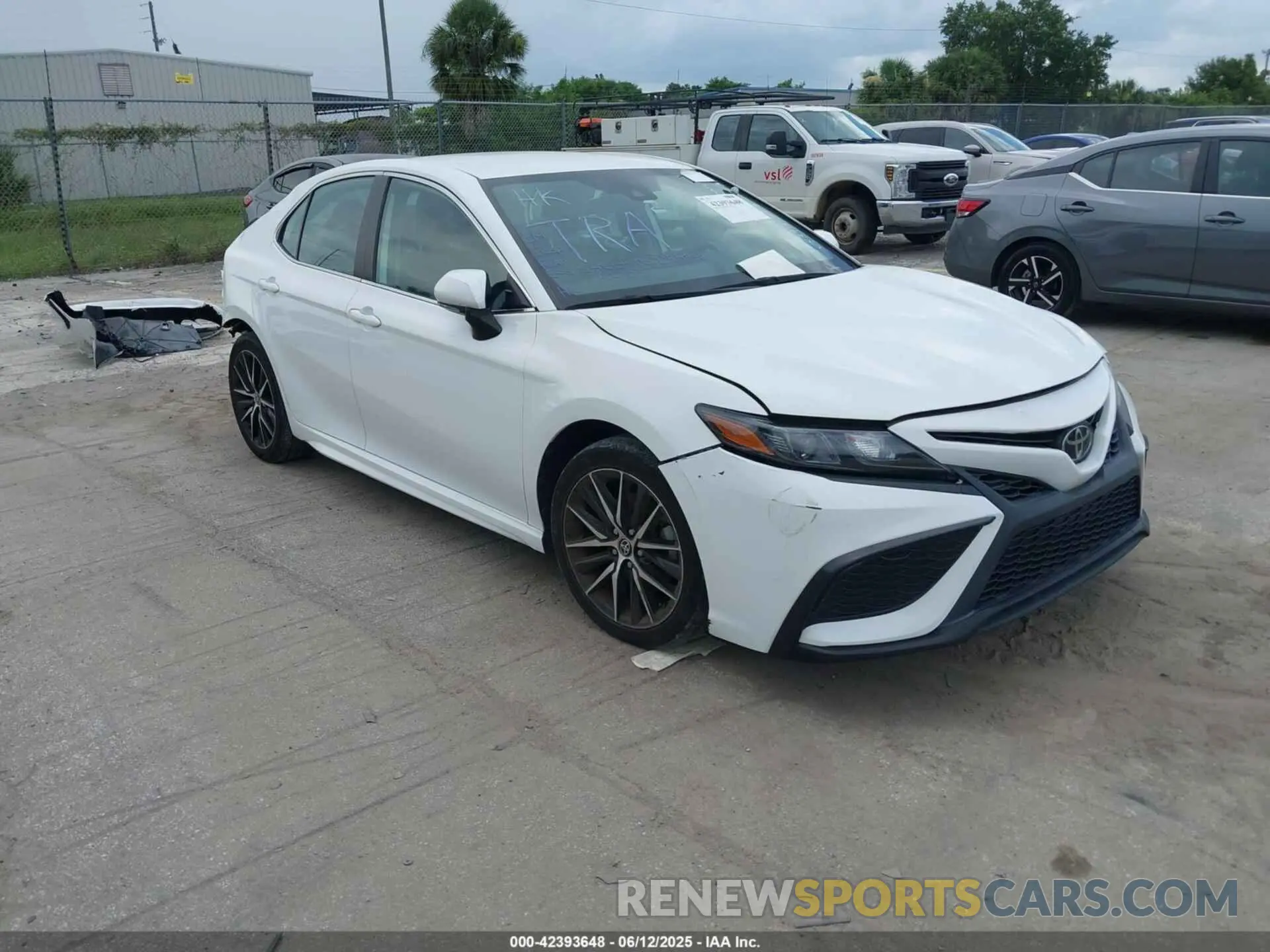 1 fotografías del automóvil dañado 4T1G11BK5NU053918 TOYOTA CAMRY 2022