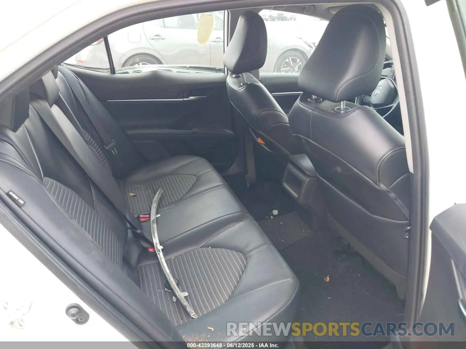 8 fotografías del automóvil dañado 4T1G11BK5NU053918 TOYOTA CAMRY 2022