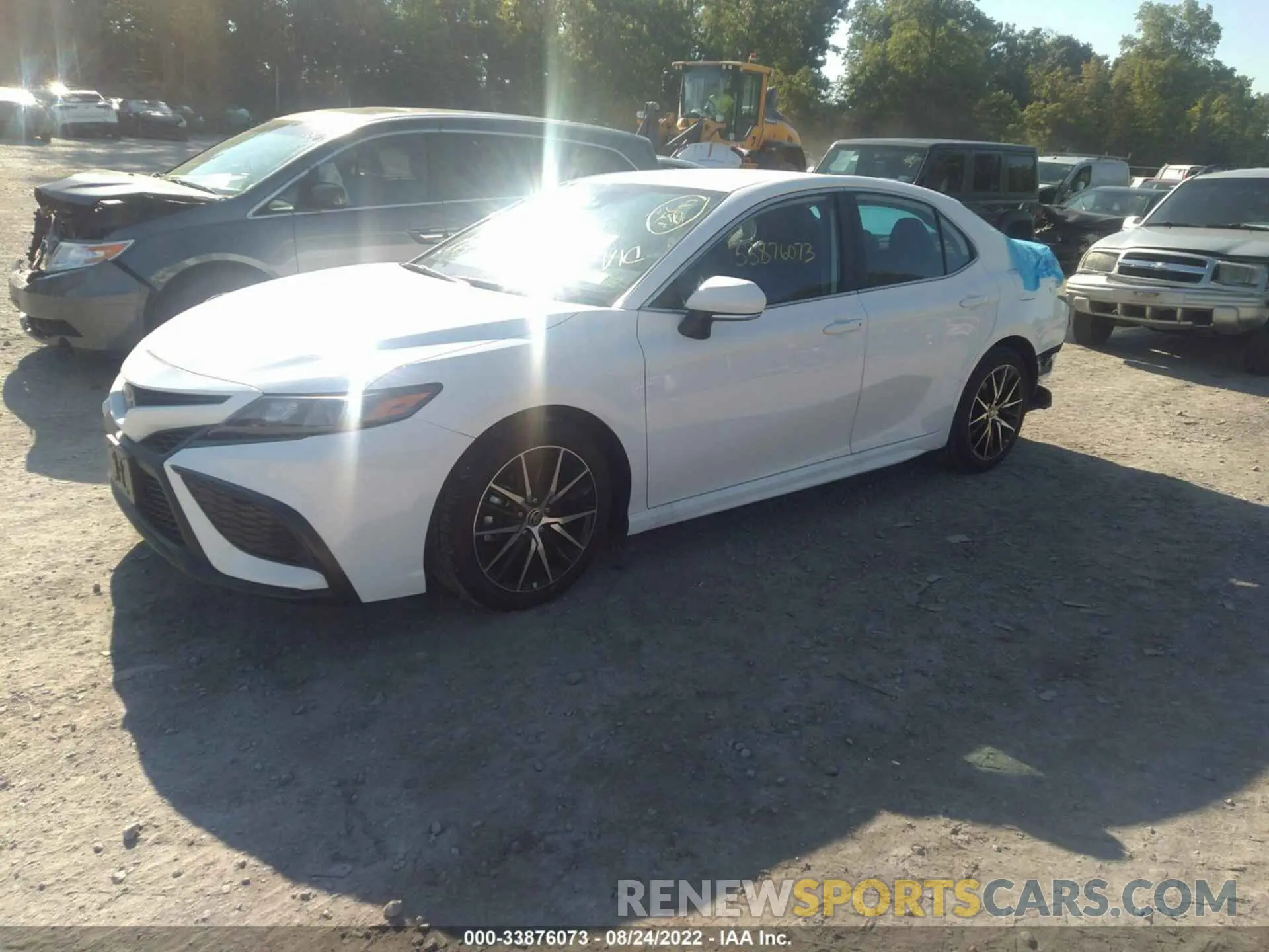 2 fotografías del automóvil dañado 4T1G11BK6NU063566 TOYOTA CAMRY 2022