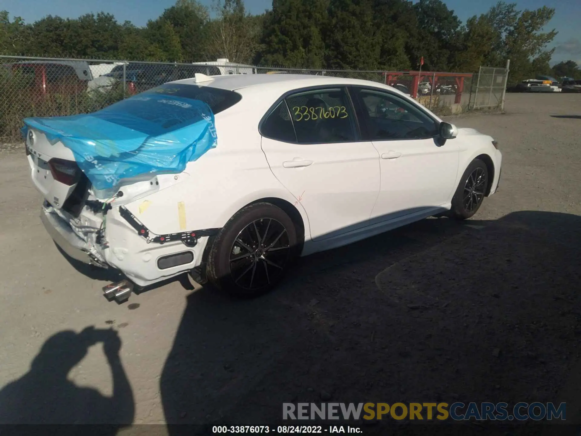 4 fotografías del automóvil dañado 4T1G11BK6NU063566 TOYOTA CAMRY 2022