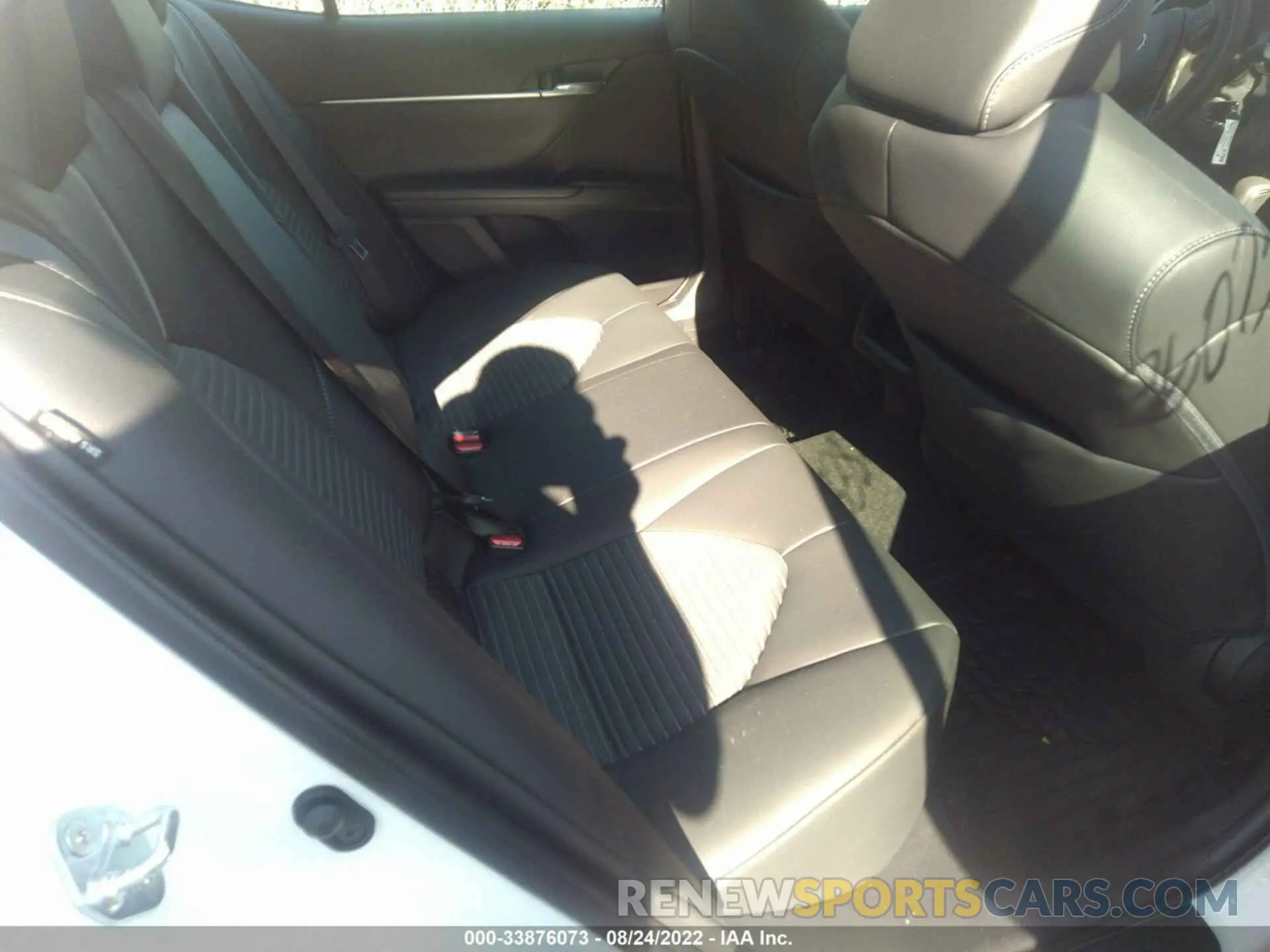 8 fotografías del automóvil dañado 4T1G11BK6NU063566 TOYOTA CAMRY 2022