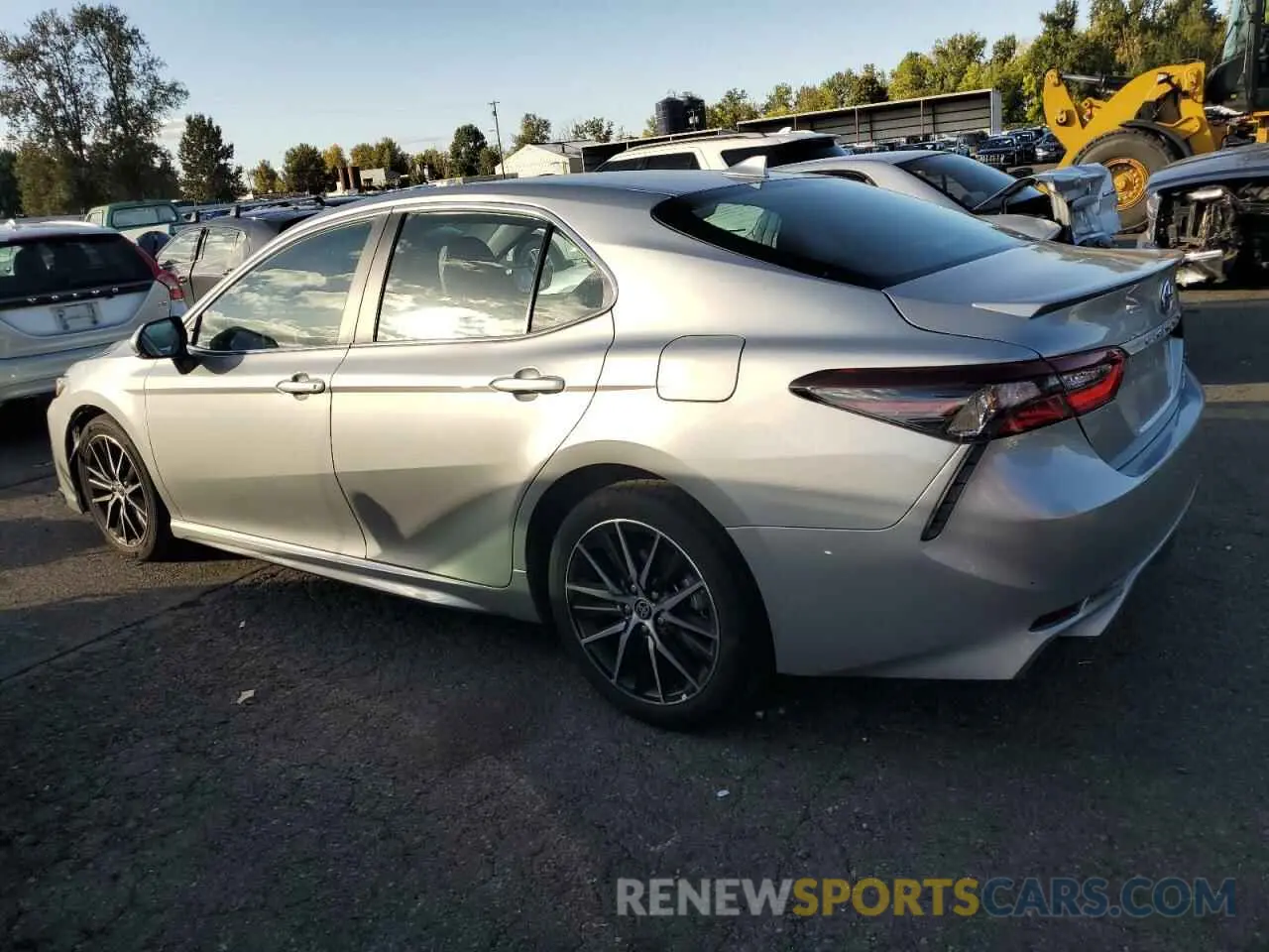 2 fotografías del automóvil dañado 4T1G11BK7NU071689 TOYOTA CAMRY 2022