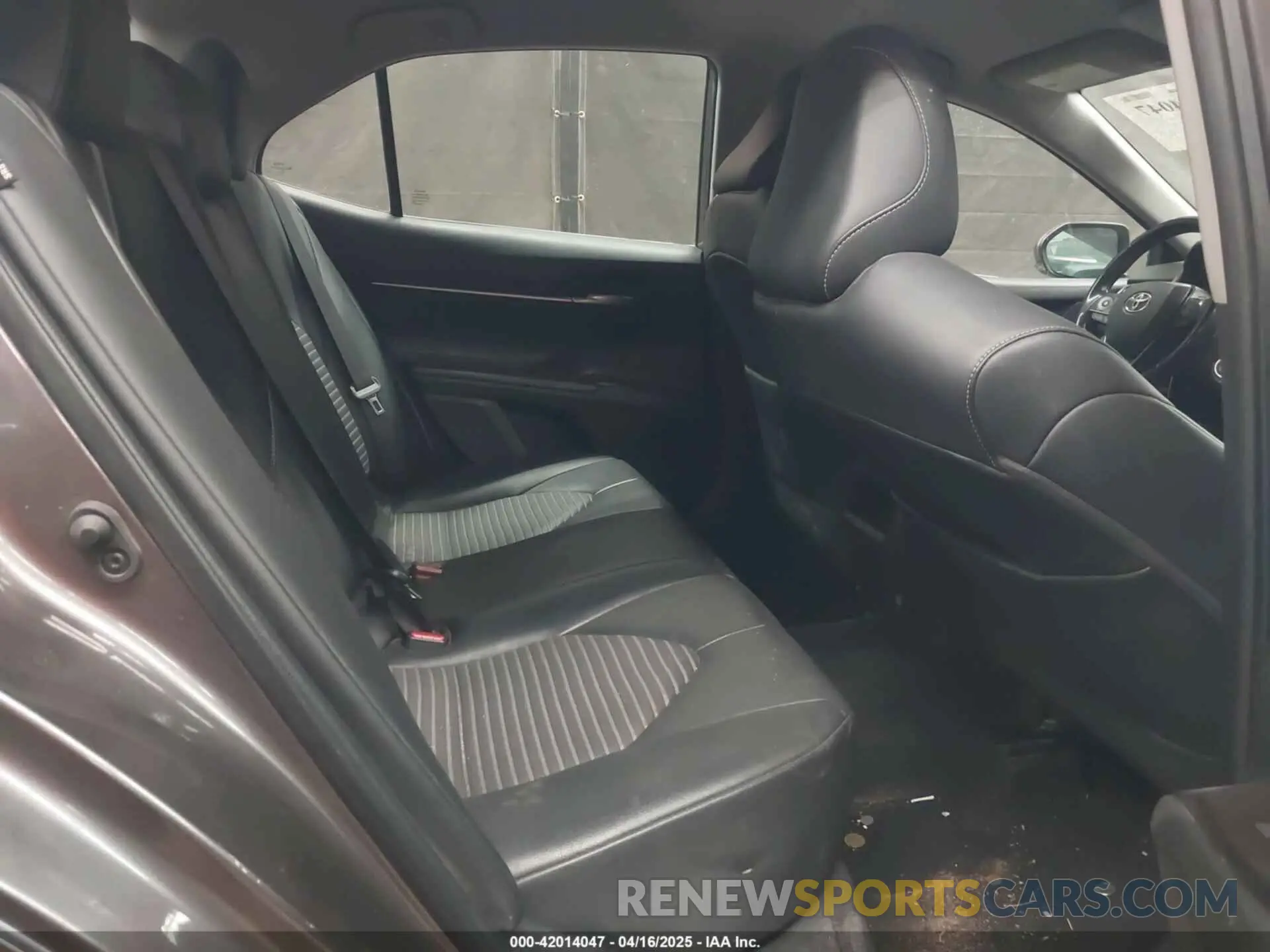 8 fotografías del automóvil dañado 4T1G11BK9NU053940 TOYOTA CAMRY 2022