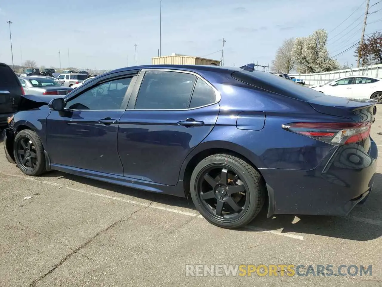 2 fotografías del automóvil dañado 4T1G11BK9NU060404 TOYOTA CAMRY 2022