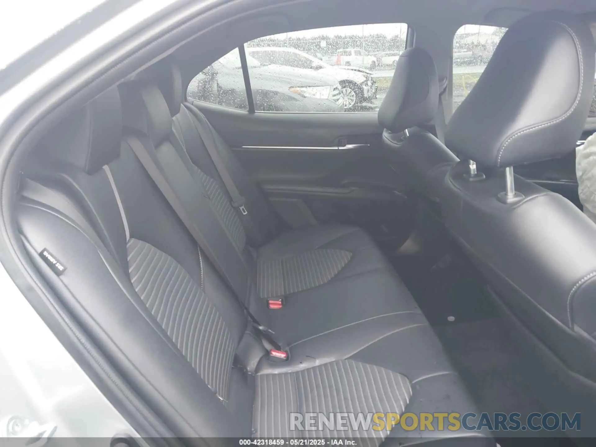 8 fotografías del automóvil dañado 4T1G11BK9NU060998 TOYOTA CAMRY 2022