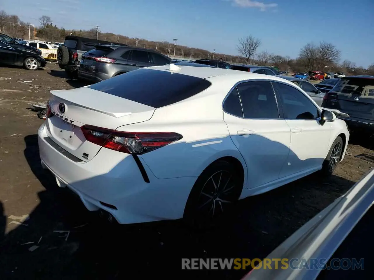 3 fotografías del automóvil dañado 4T1G11BK9NU066963 TOYOTA CAMRY 2022