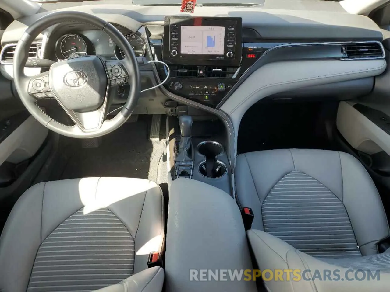8 fotografías del automóvil dañado 4T1G11BK9NU068180 TOYOTA CAMRY 2022