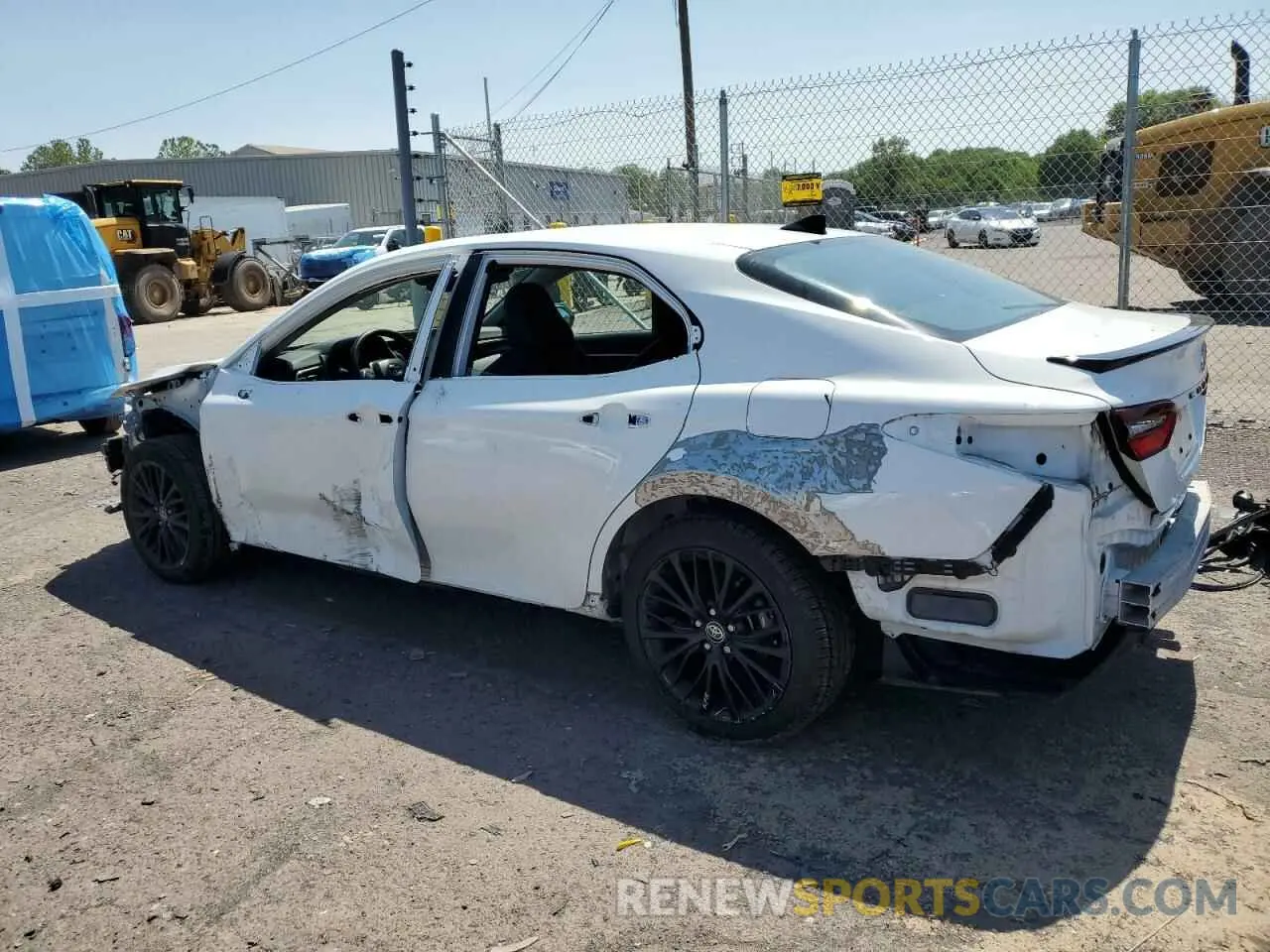 2 fotografías del automóvil dañado 4T1G11BKXNU049315 TOYOTA CAMRY 2022