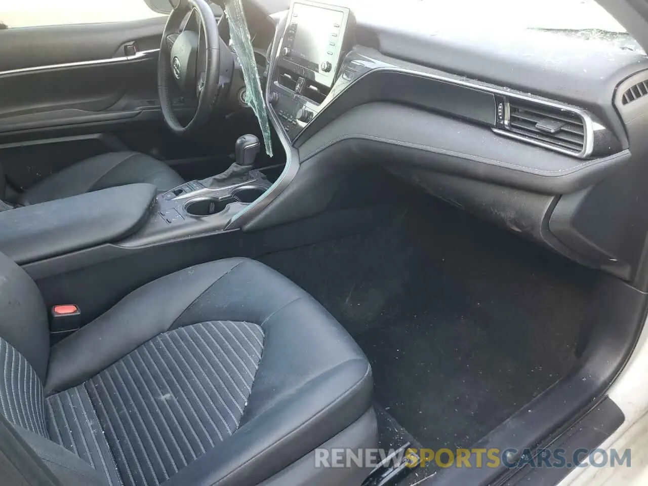 8 fotografías del automóvil dañado 4T1G11BKXNU050559 TOYOTA CAMRY 2022