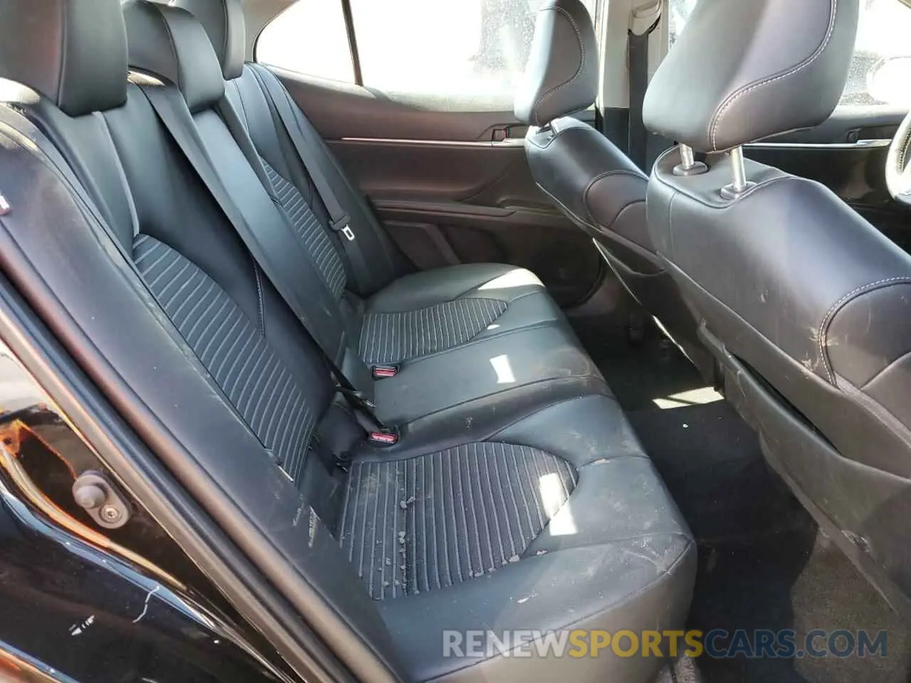 10 fotografías del automóvil dañado 4T1G11BKXNU051498 TOYOTA CAMRY 2022