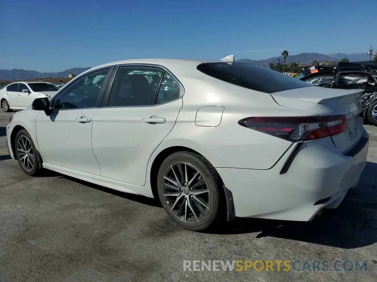 2 fotografías del automóvil dañado 4T1G31AK1NU045097 TOYOTA CAMRY 2022