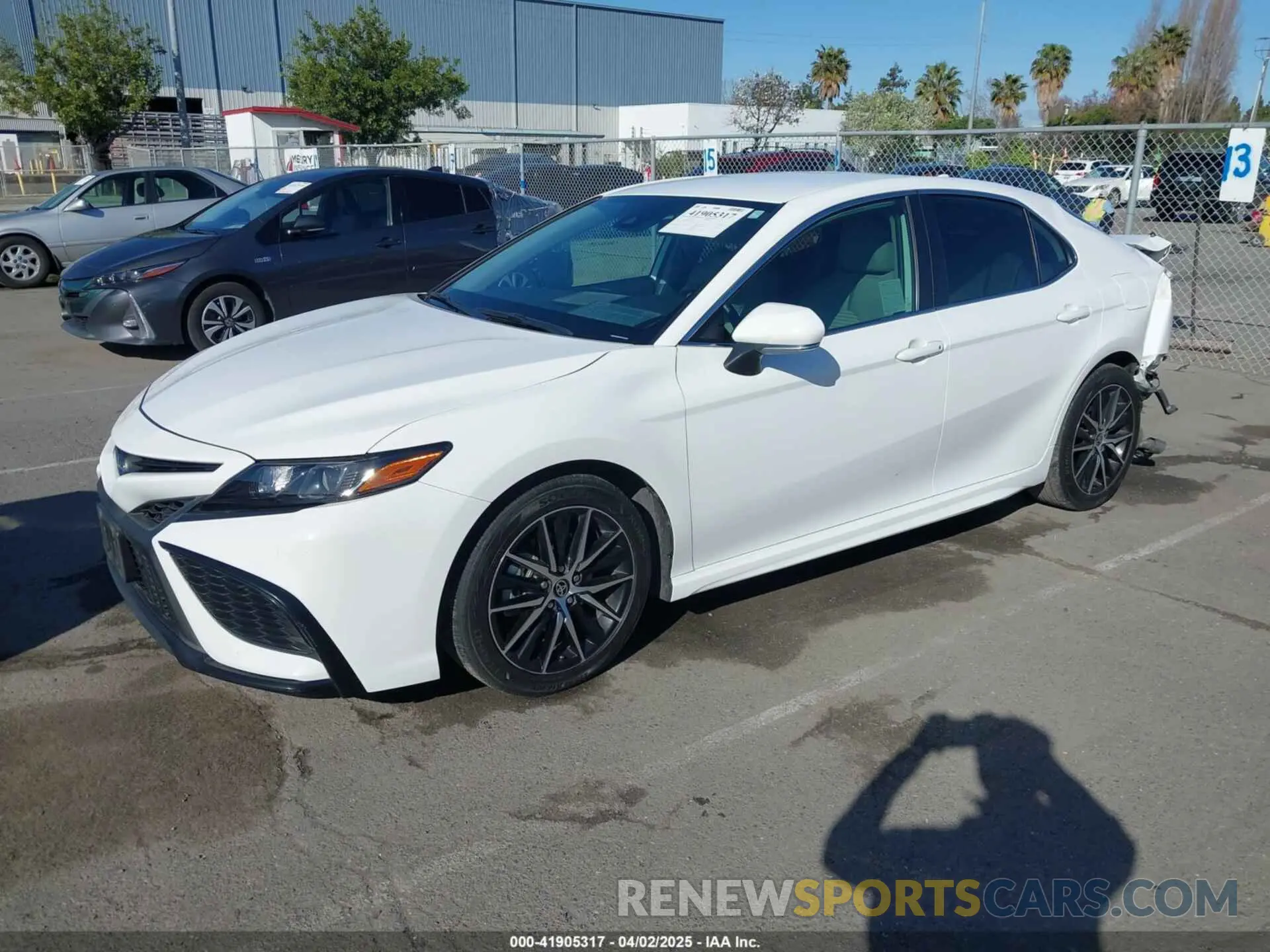 2 fotografías del automóvil dañado 4T1G31AK4NU595605 TOYOTA CAMRY 2022