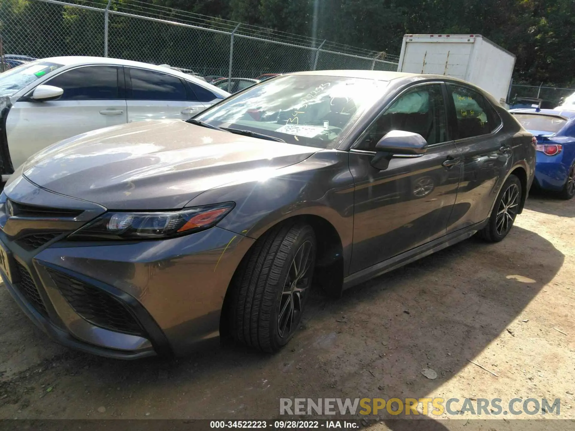 2 fotografías del automóvil dañado 4T1G31AK5NU597962 TOYOTA CAMRY 2022