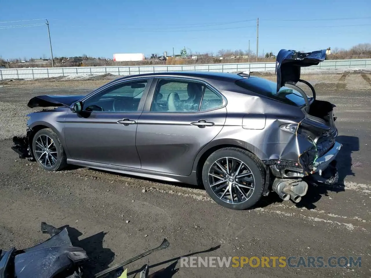 2 fotografías del automóvil dañado 4T1G31AK6NU035617 TOYOTA CAMRY 2022