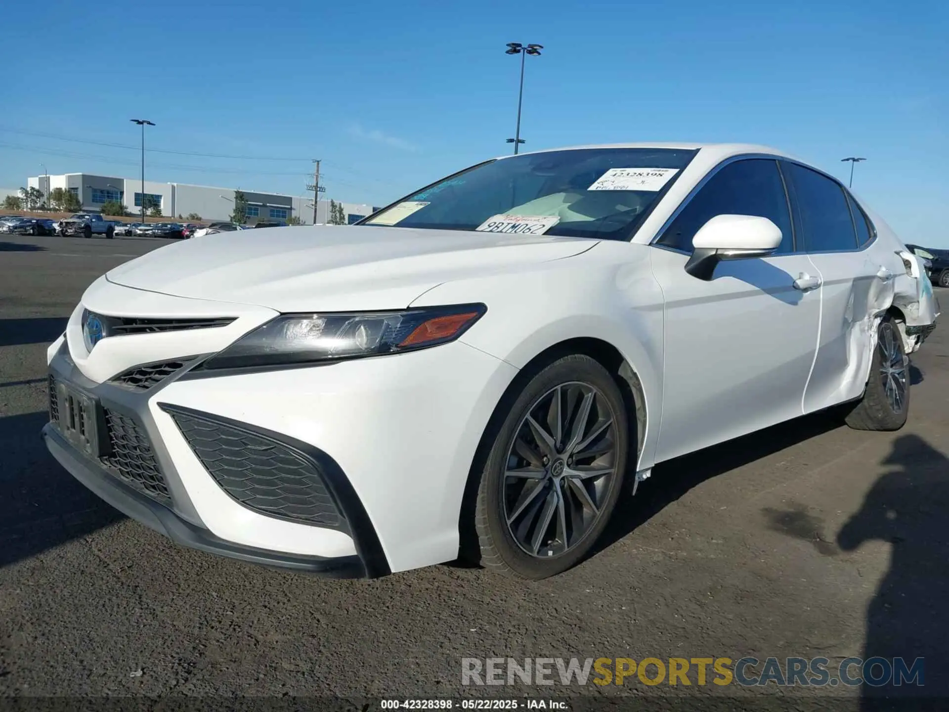 2 fotografías del automóvil dañado 4T1G31AK9NU041993 TOYOTA CAMRY 2022