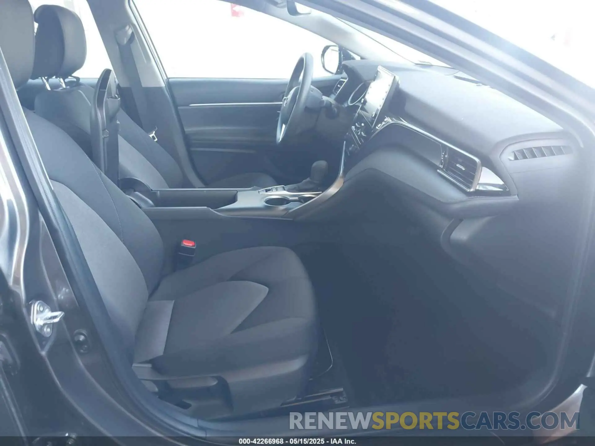 5 fotografías del automóvil dañado 4T1H31AK2NU572683 TOYOTA CAMRY 2022