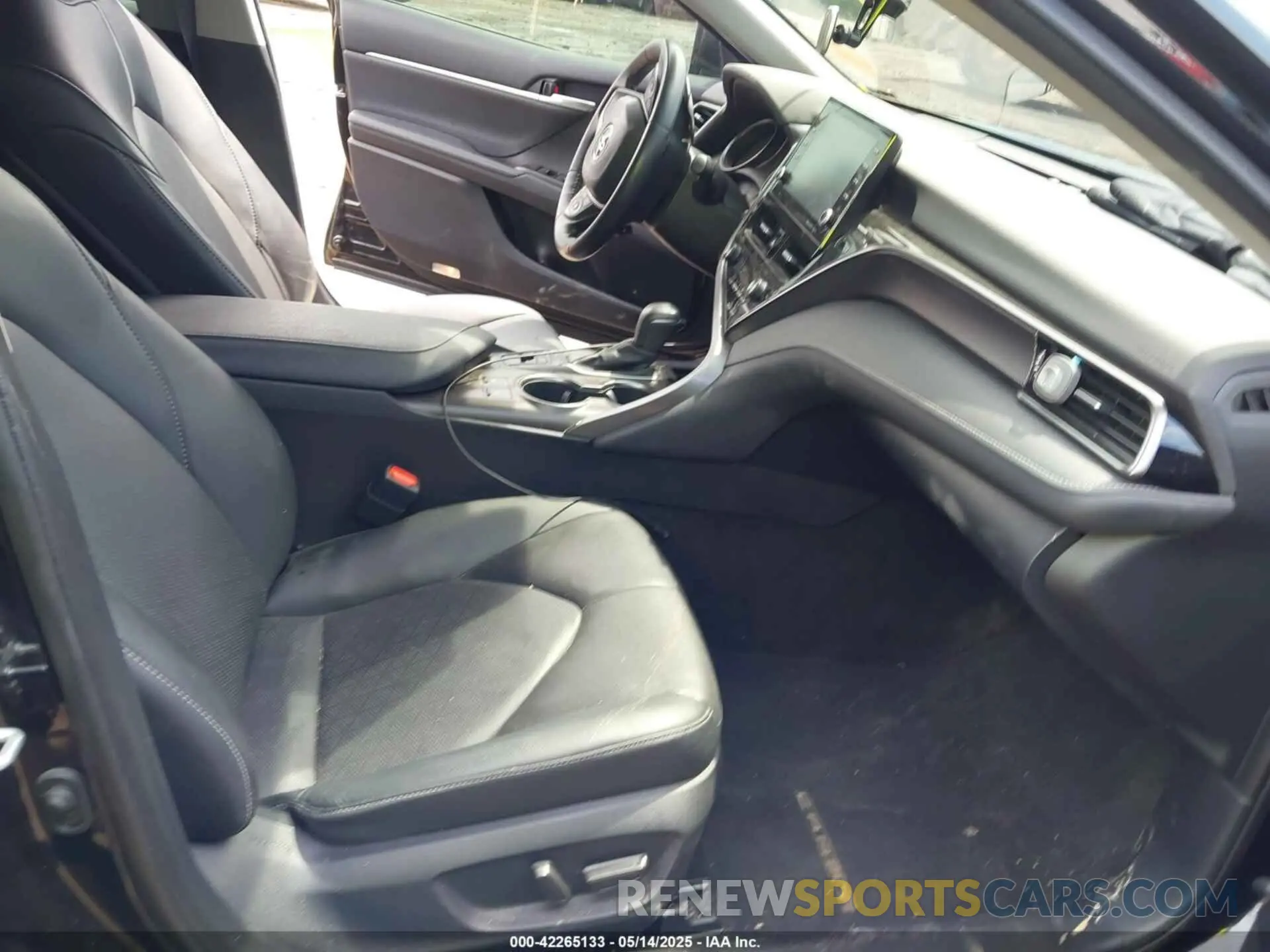 5 fotografías del automóvil dañado 4T1K31AK0NU595563 TOYOTA CAMRY 2022
