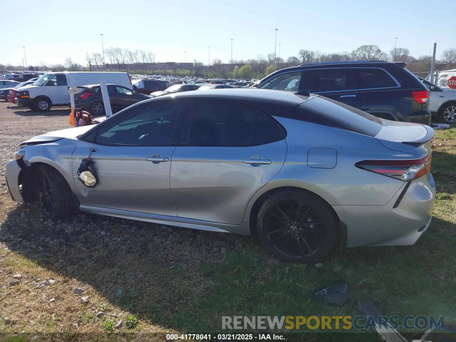 15 fotografías del automóvil dañado 4T1K31AK1NU044171 TOYOTA CAMRY 2022