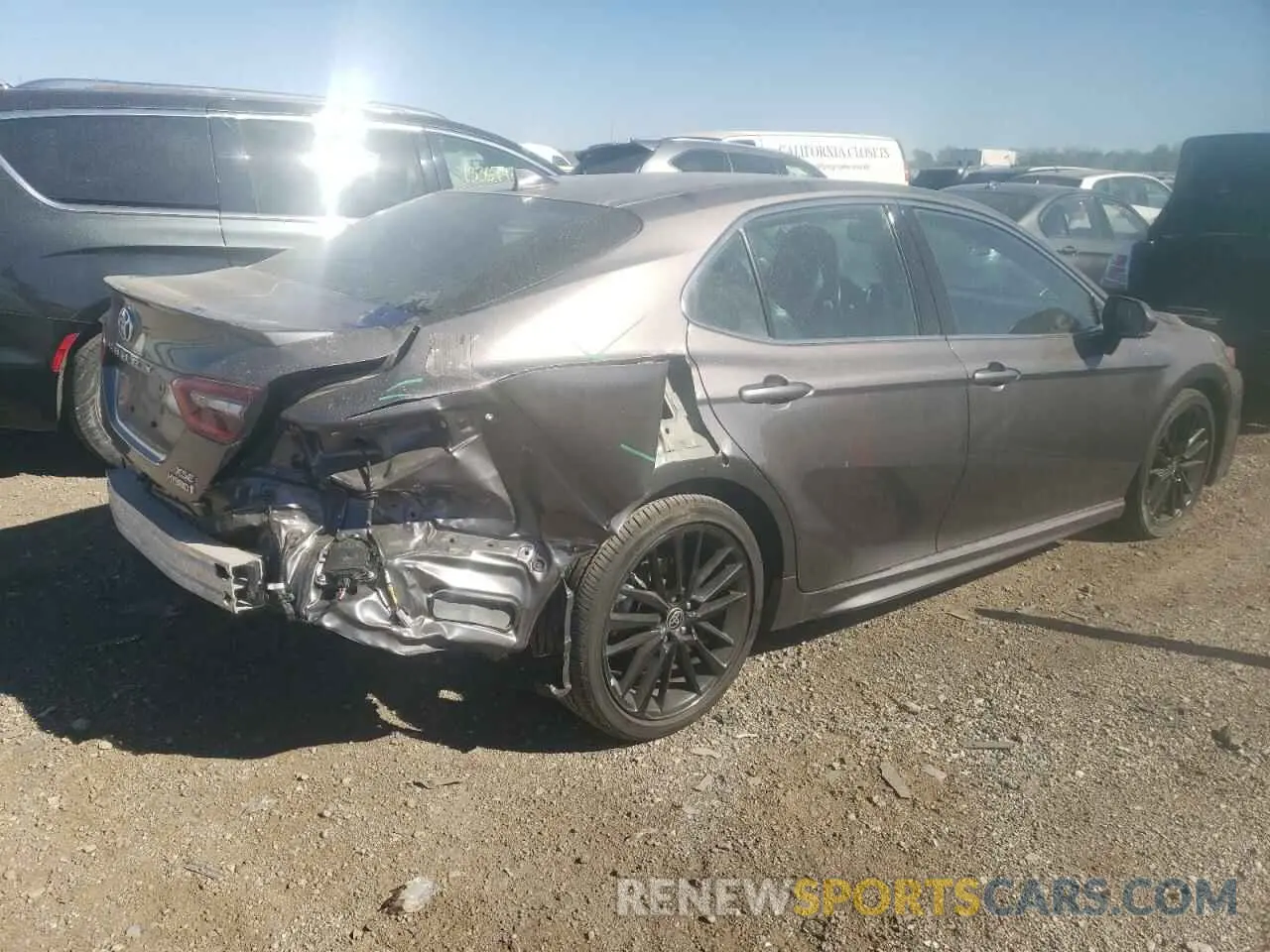 3 fotografías del automóvil dañado 4T1K31AK1NU590579 TOYOTA CAMRY 2022