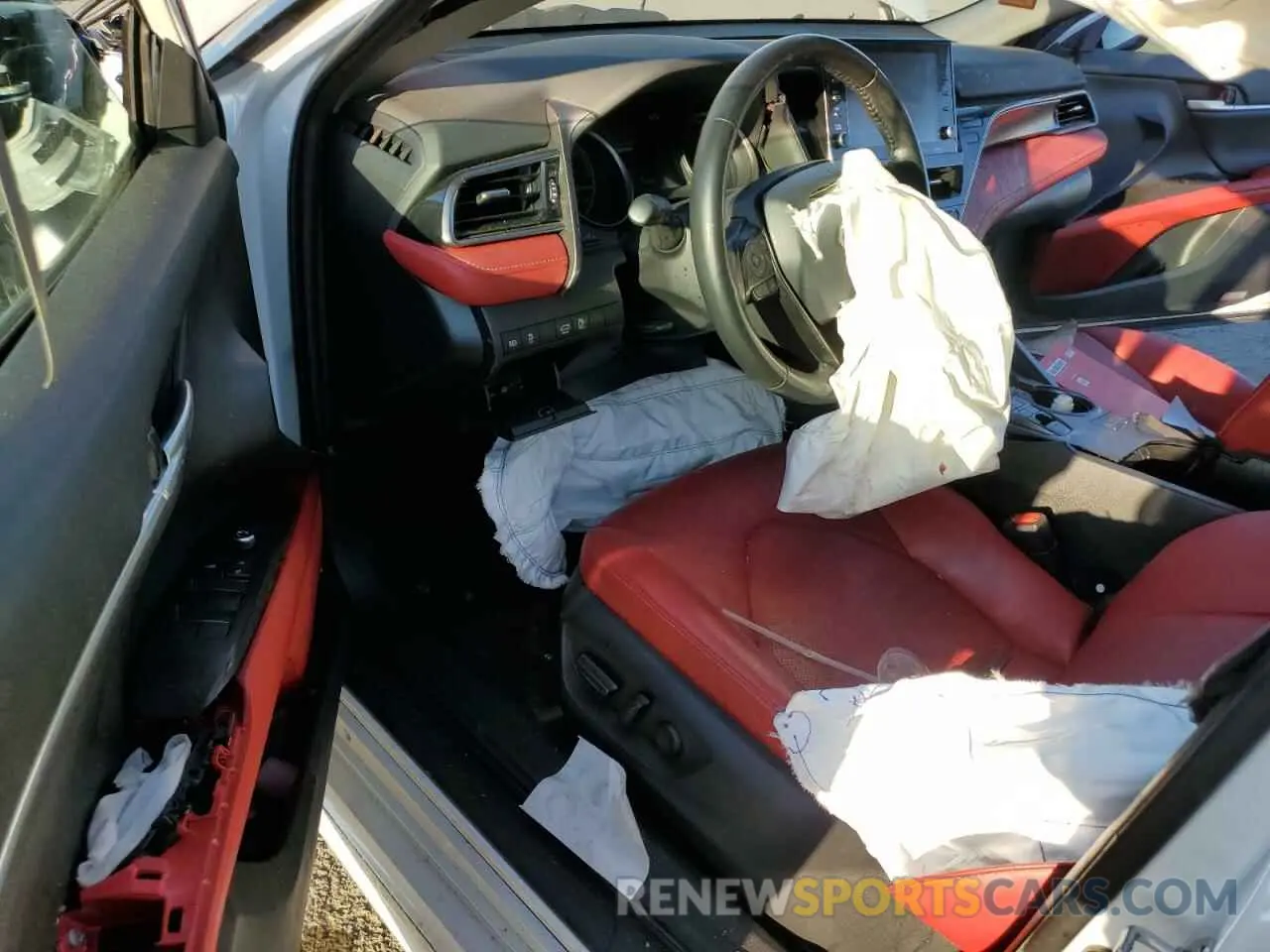 8 fotografías del automóvil dañado 4T1K31AK2NU035219 TOYOTA CAMRY 2022