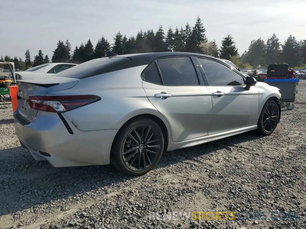 3 fotografías del automóvil dañado 4T1K31AK3NU045130 TOYOTA CAMRY 2022