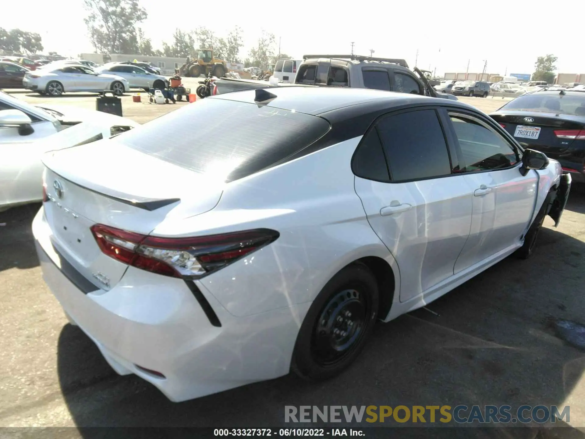 4 fotografías del automóvil dañado 4T1K31AK4NU038378 TOYOTA CAMRY 2022