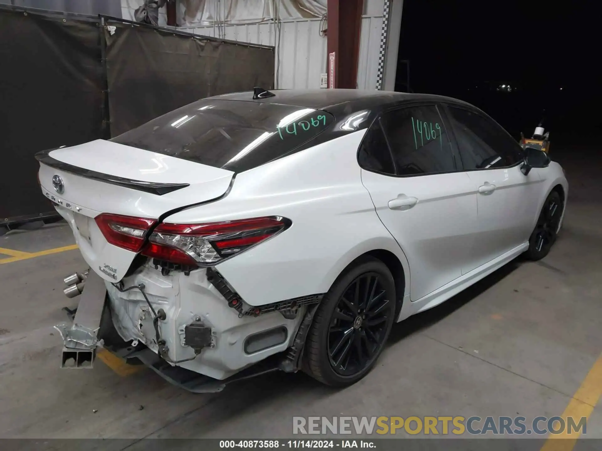 4 fotografías del automóvil dañado 4T1K31AK5NU033643 TOYOTA CAMRY 2022