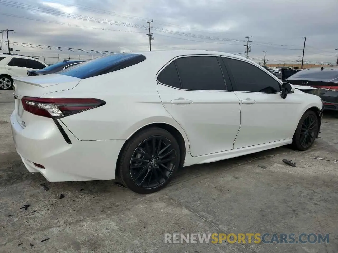 3 fotografías del automóvil dañado 4T1K31AK5NU576832 TOYOTA CAMRY 2022