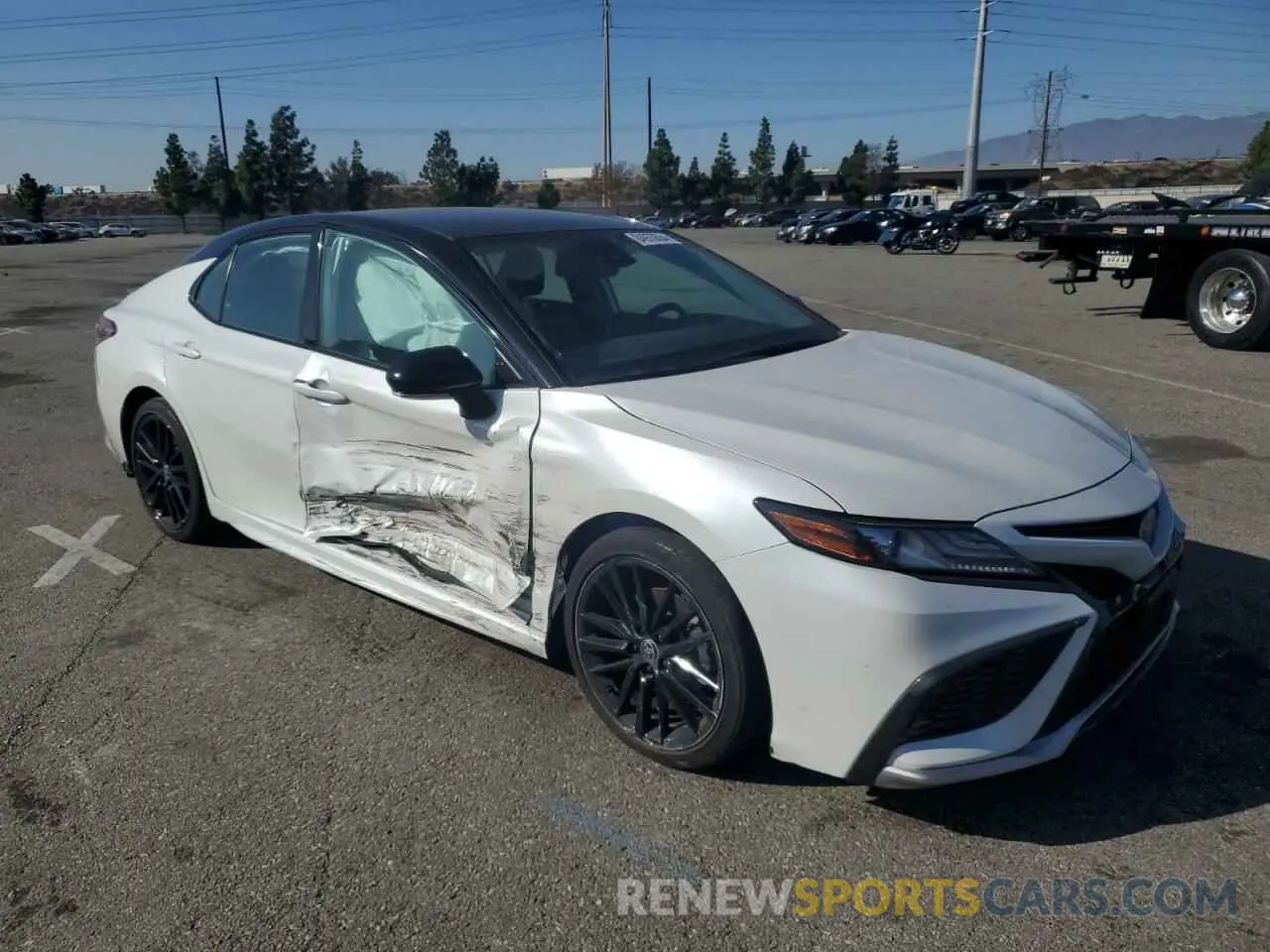 4 fotografías del automóvil dañado 4T1K31AK6NU043517 TOYOTA CAMRY 2022