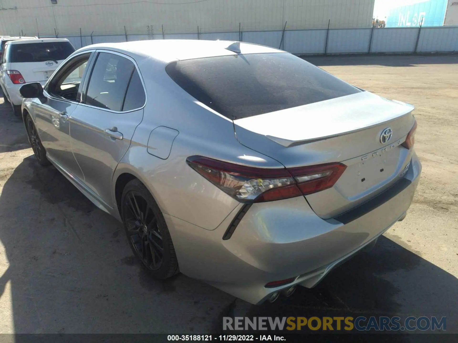 3 fotografías del automóvil dañado 4T1K31AK6NU594756 TOYOTA CAMRY 2022