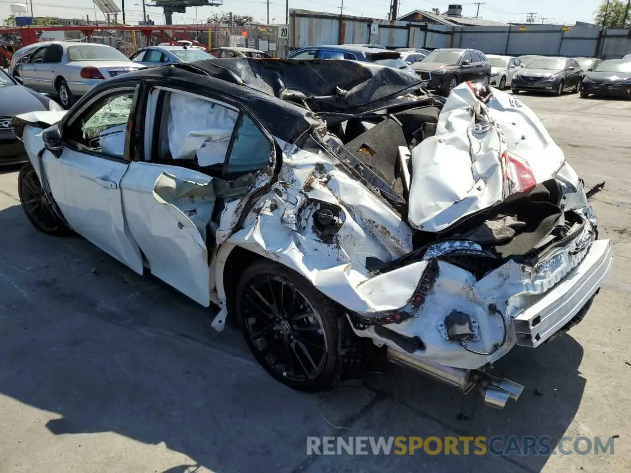 2 fotografías del automóvil dañado 4T1K31AK7NU043994 TOYOTA CAMRY 2022