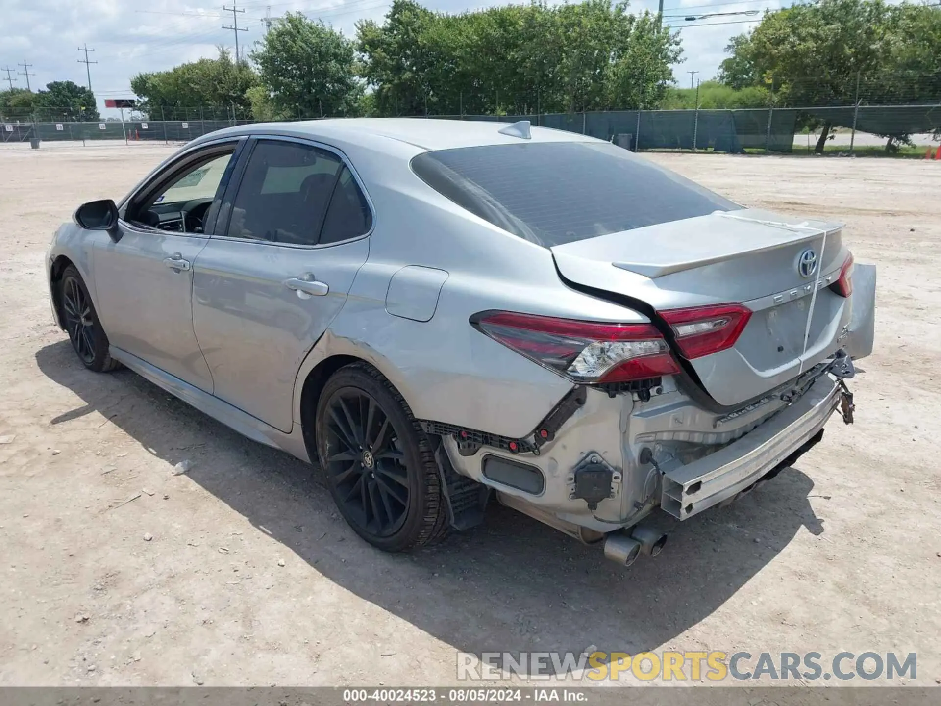 3 fotografías del automóvil dañado 4T1K31AK9NU041650 TOYOTA CAMRY 2022