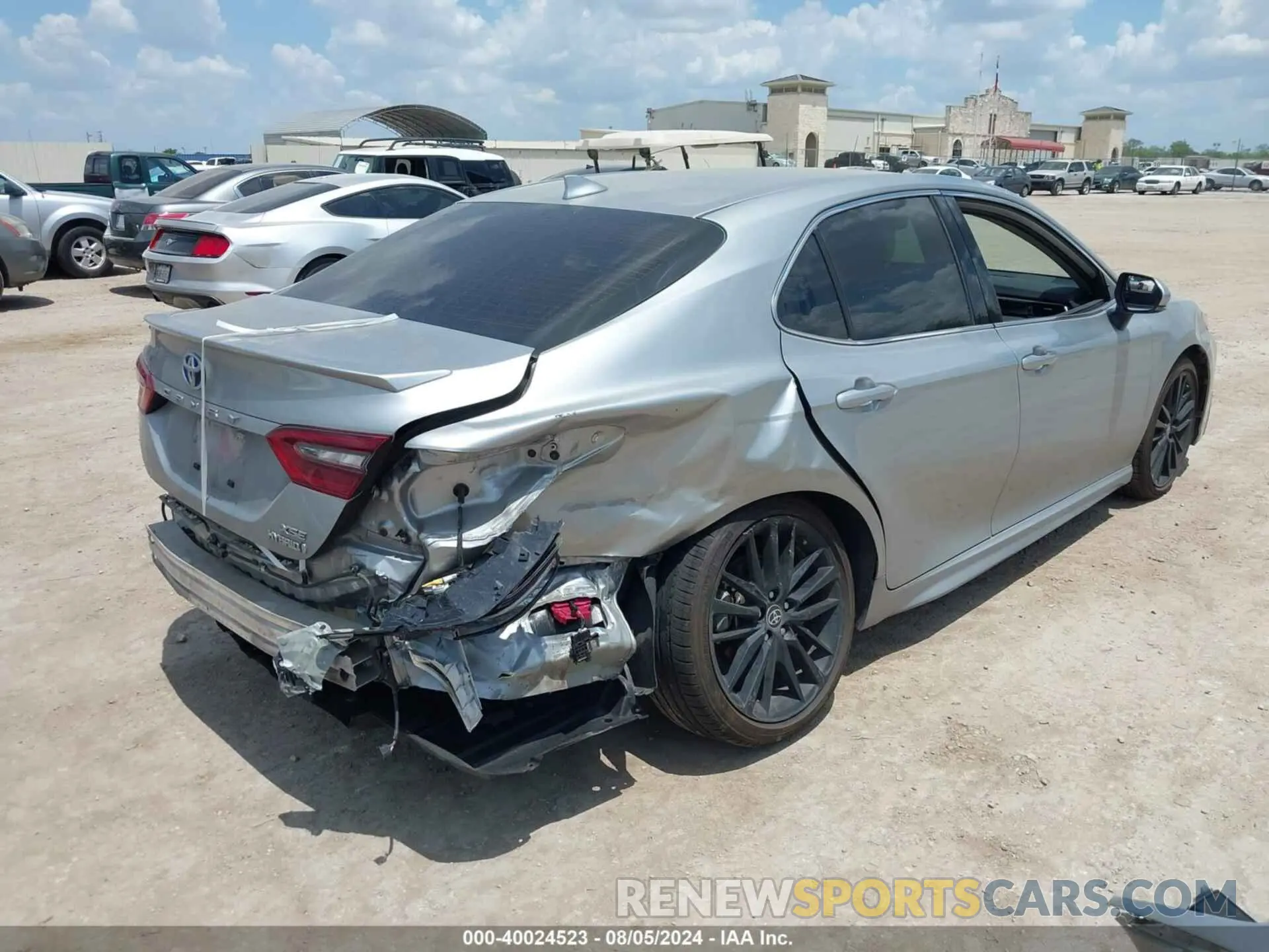 4 fotografías del automóvil dañado 4T1K31AK9NU041650 TOYOTA CAMRY 2022