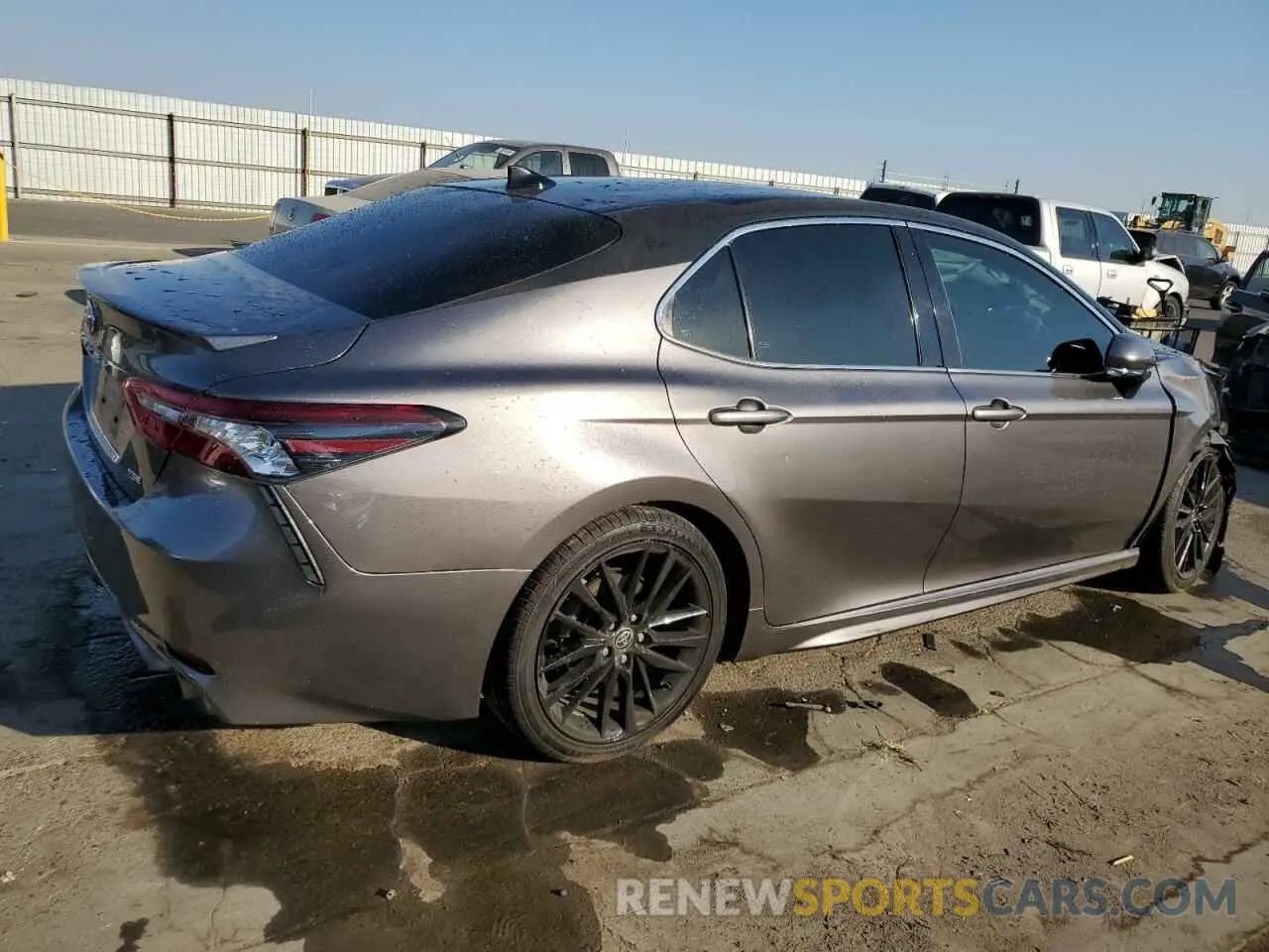 3 fotografías del automóvil dañado 4T1K61AK0NU014151 TOYOTA CAMRY 2022