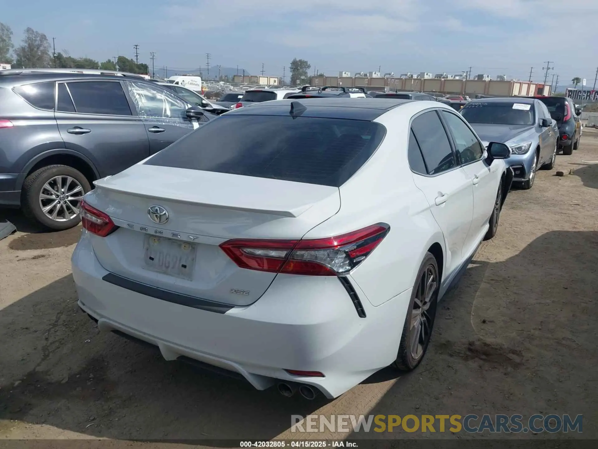 4 fotografías del automóvil dañado 4T1K61AK1NU011131 TOYOTA CAMRY 2022